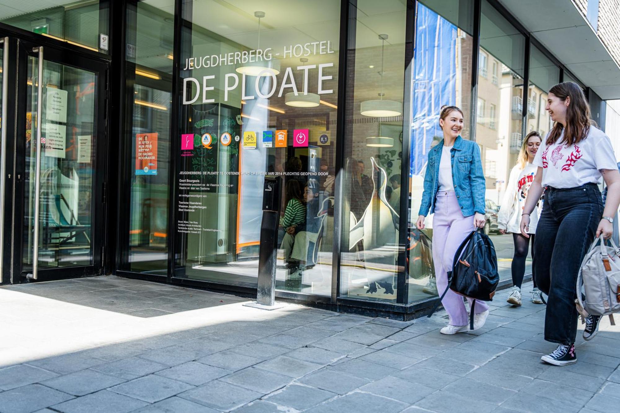 De Ploate Hostel Остенде Екстериор снимка
