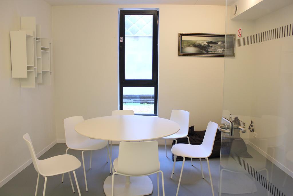 De Ploate Hostel Остенде Екстериор снимка